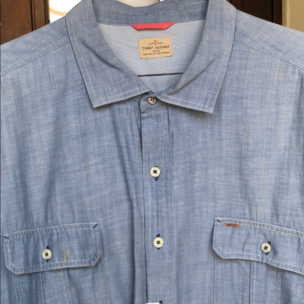 Tommy Bahama 2XT short sleeve 100%cotton chambray